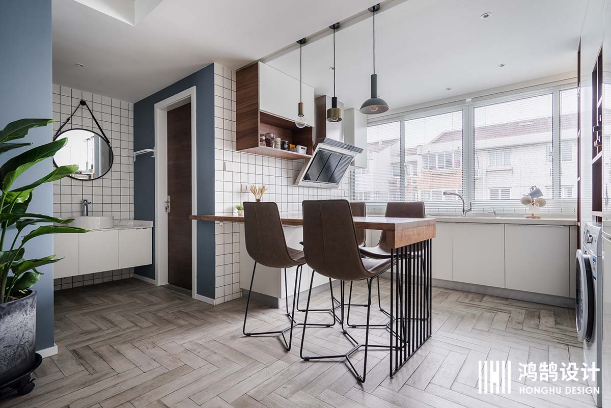 厨房门1装修效果图2018鸿鹄最受欢迎作品，半包北欧极简餐厅设计图片赏析