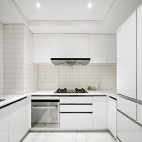 现代风打通两套三居室厨房设计图