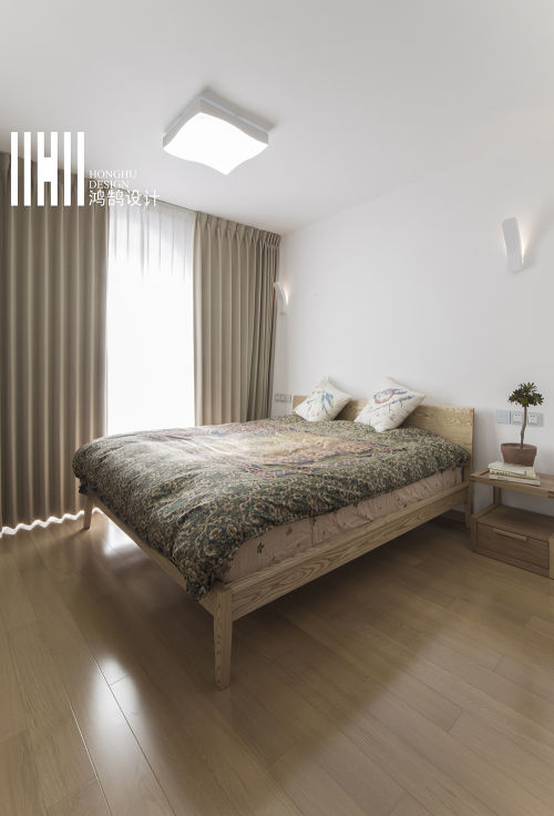 卧室窗帘装修效果图优雅63平日式复式卧室设计案例