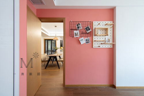 粉色玄关装修效果图优美65平北欧二居装修装饰图