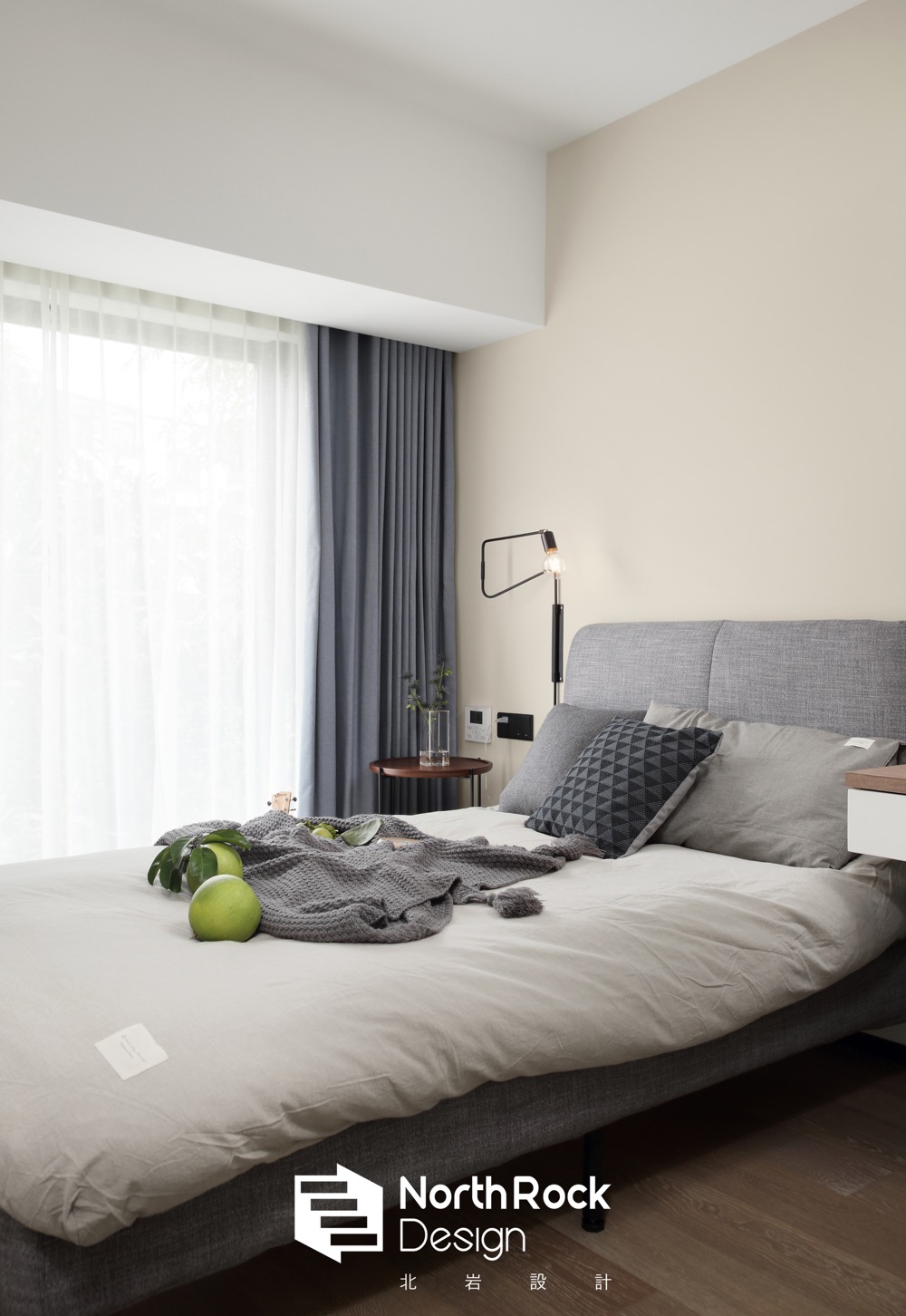卧室窗帘1装修效果图优美70平现代三居卧室设计案例现代简约卧室设计图片赏析