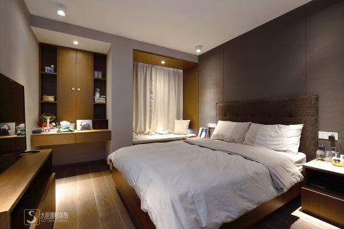 卧室床头柜装修效果图精美73平现代三居卧室装饰美图