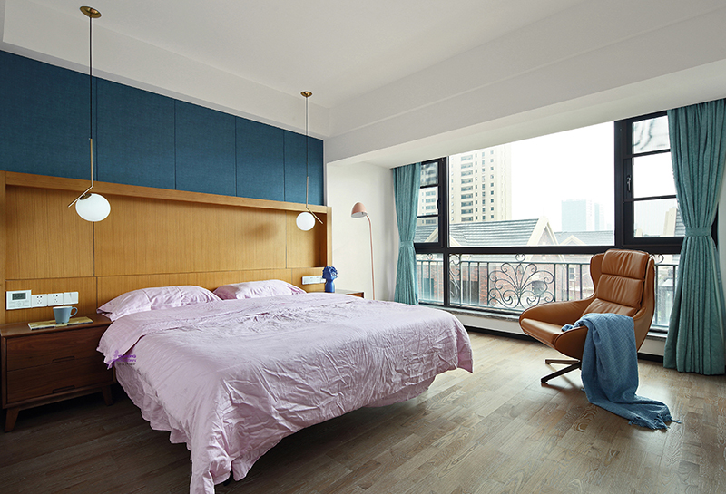 卧室床装修效果图质朴98平现代三居卧室装修设计现代简约卧室设计图片赏析