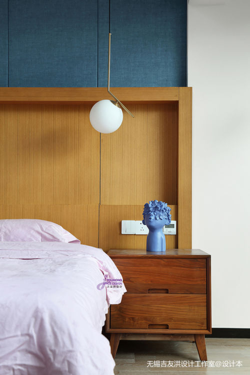 卧室床头柜2装修效果图优雅128平现代三居卧室美图