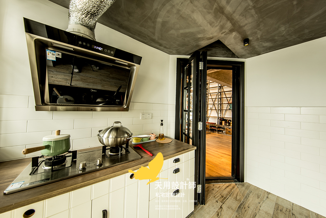 餐厅橱柜2装修效果图精美88平LOFT二居厨房设计混搭厨房设计图片赏析