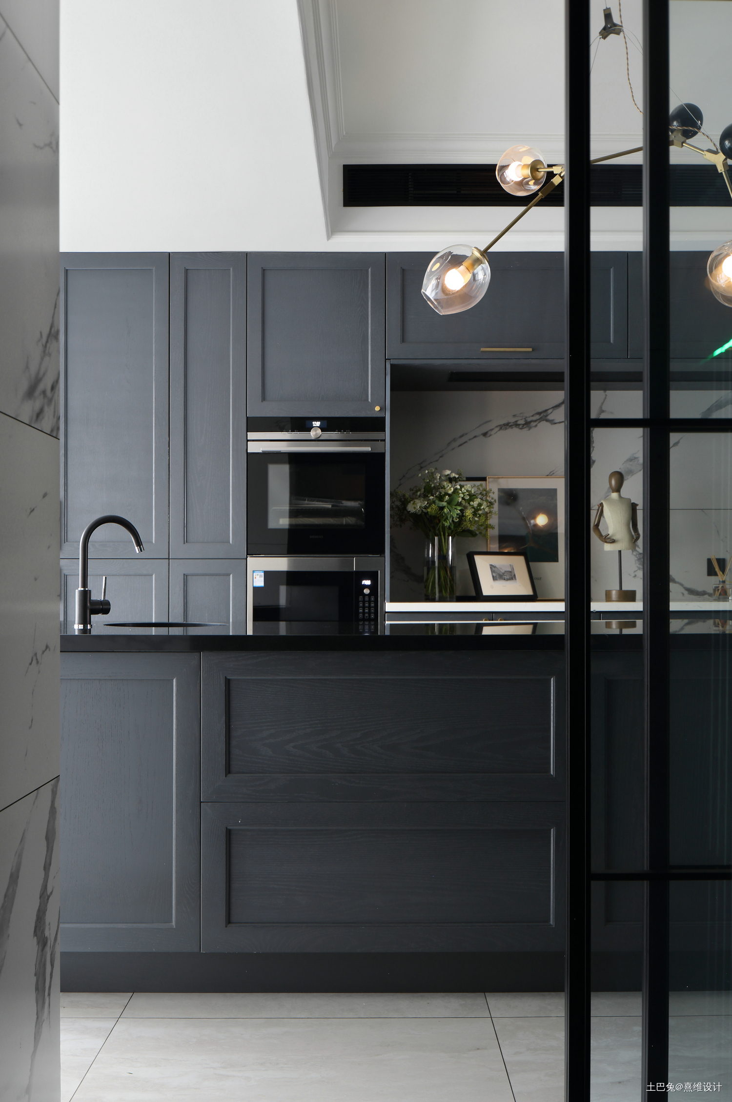 华丽119平现代三居厨房装修设计图现代简约厨房设计图片赏析