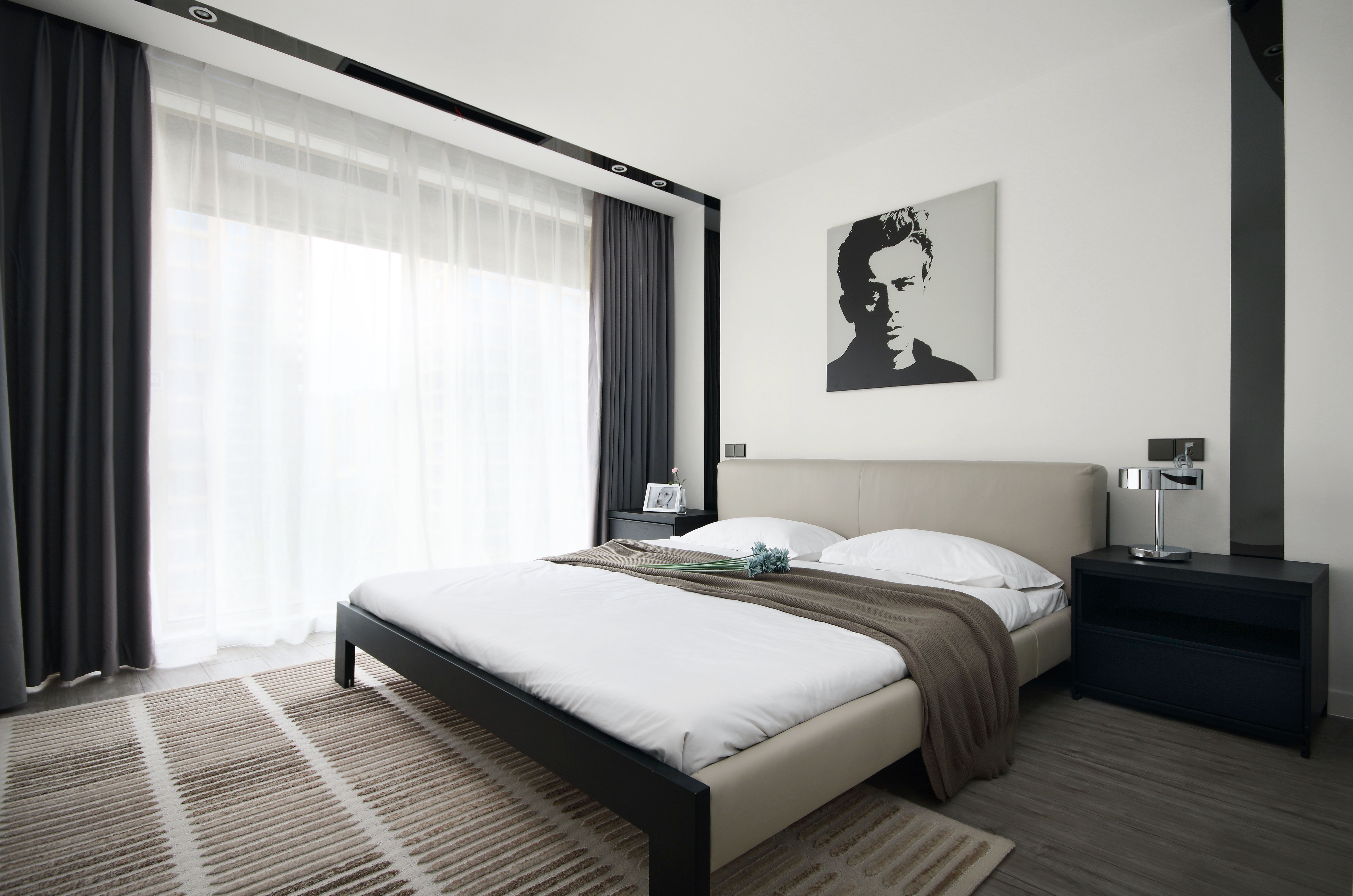卧室床装修效果图简洁75平现代三居卧室装修美图现代简约卧室设计图片赏析