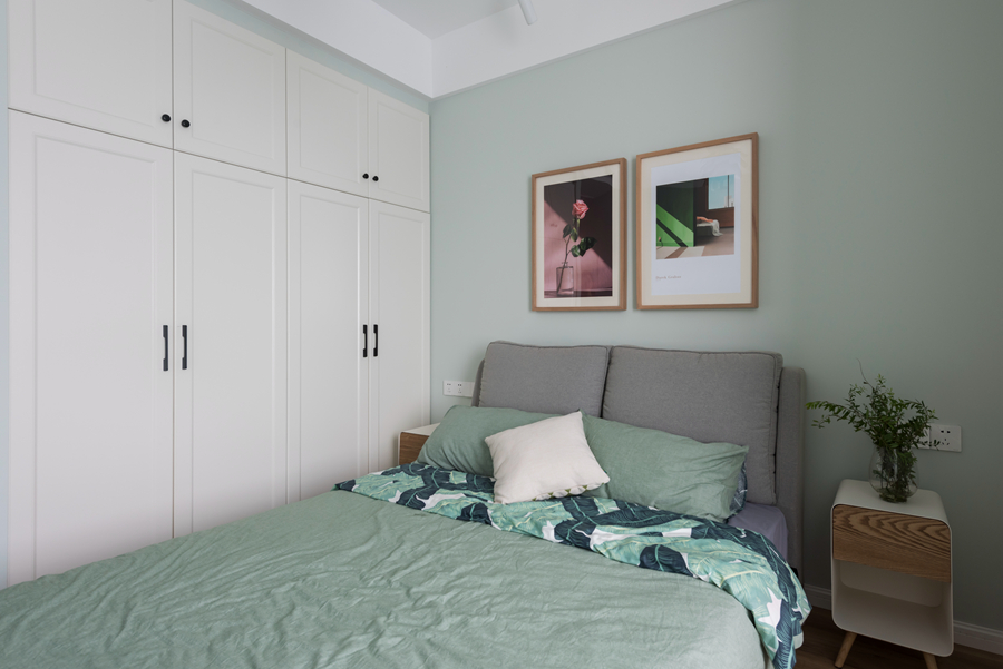 卧室床头柜装修效果图浪漫83平北欧三居卧室设计图北欧风卧室设计图片赏析