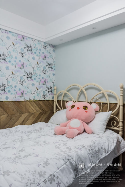 卧室装修效果图轻奢123平现代三居儿童房案例