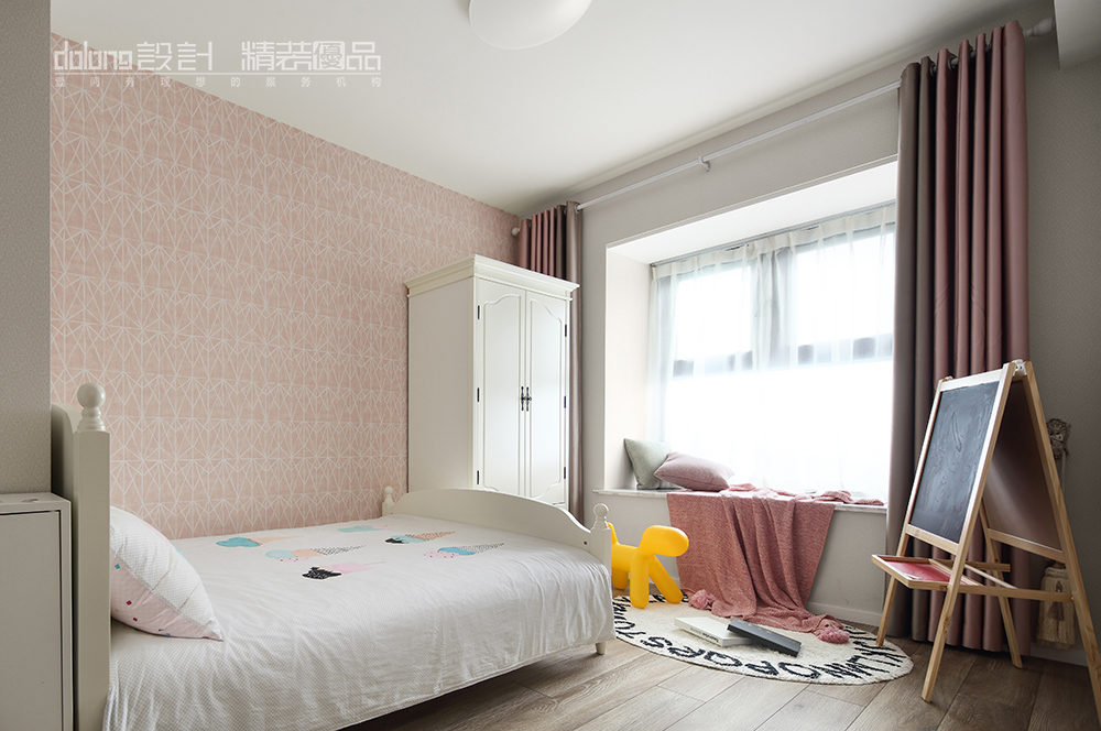 卧室窗帘装修效果图悠雅26平现代小户型儿童房效果现代简约卧室设计图片赏析