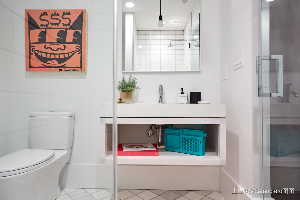 缤纷色彩工作室上的居家生活混搭卫生间设计图片赏析