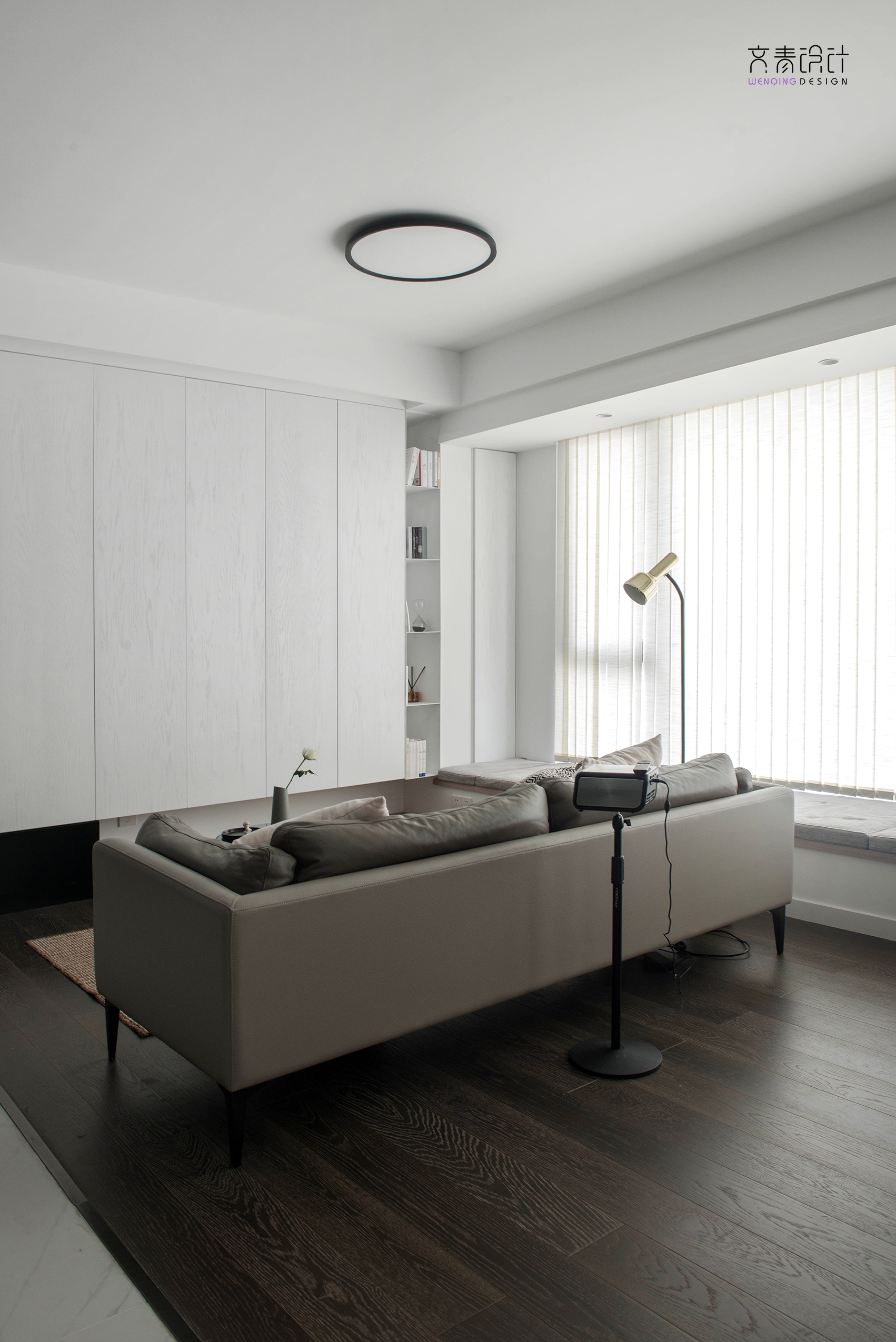 客厅木地板装修效果图轻奢103平现代三居客厅设计效现代简约客厅设计图片赏析