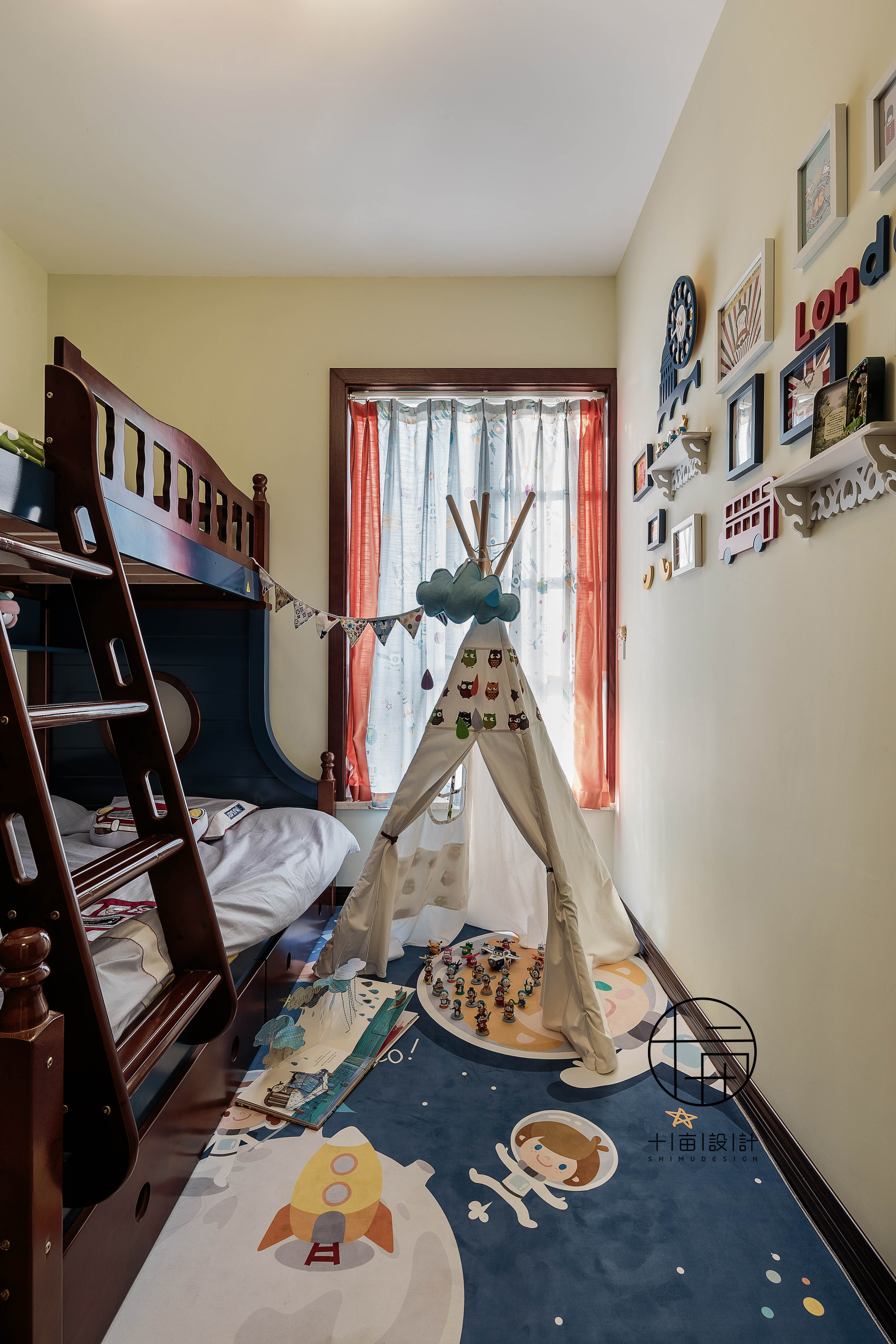 卧室装修效果图优雅120平美式三居儿童房效果美式卧室设计图片赏析