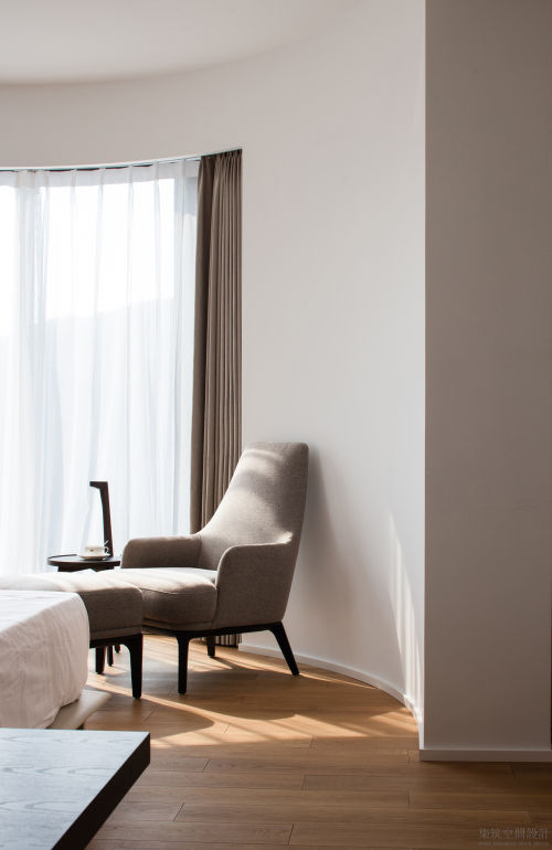 客厅窗帘装修效果图华丽77平现代复式卧室设计案例