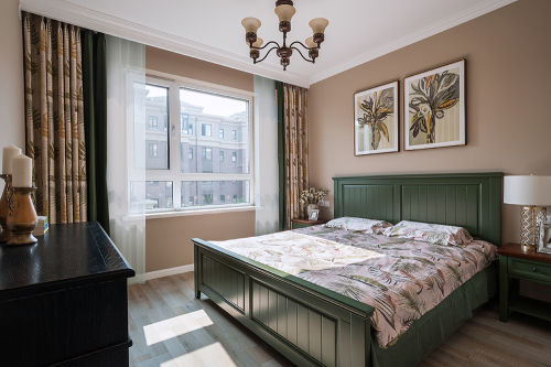 卧室窗帘装修效果图优美77平美式三居卧室装修图