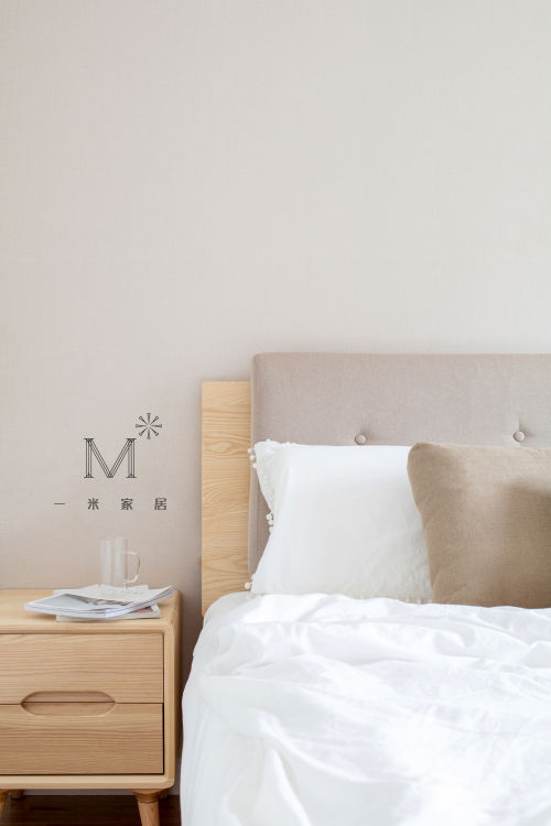 卧室床头柜装修效果图大气75平现代二居装修装饰图