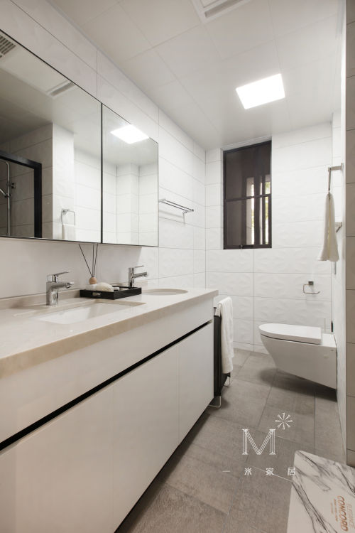 卫生间橱柜装修效果图温馨123平现代三居卫生间装饰