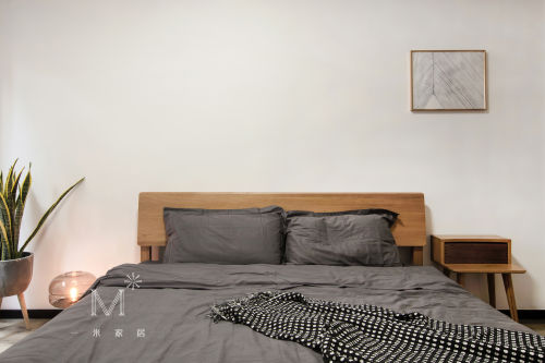 卧室床装修效果图大气76平现代三居图片大全