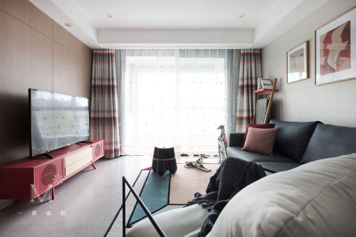 客厅窗帘2装修效果图精美24平现代小户型客厅实景图
