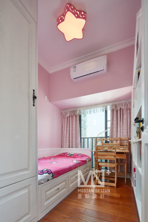 卧室木地板装修效果图温馨102平美式四居儿童房设计