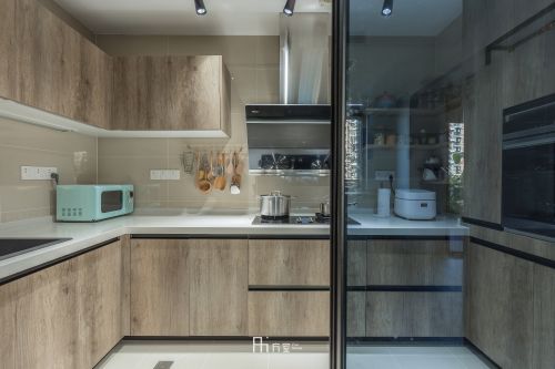 餐厅橱柜装修效果图温馨79平现代三居厨房装饰图片