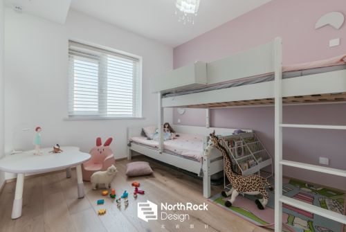 卧室木地板装修效果图简洁95平混搭三居儿童房案例图