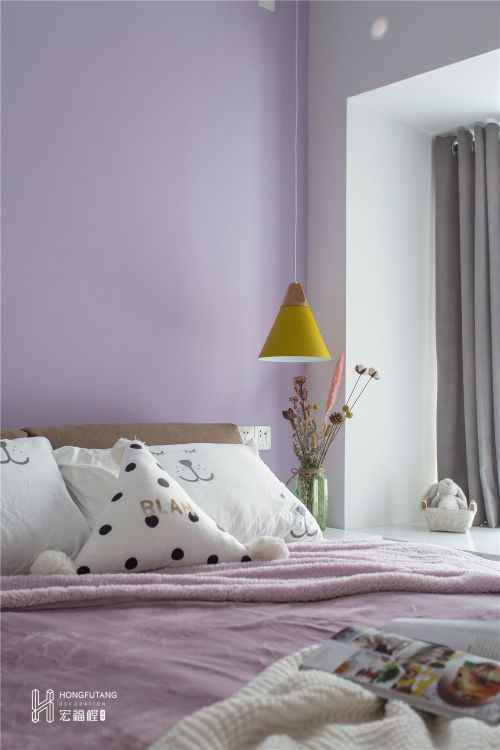 紫色卧室木地板1装修效果图明亮78平北欧二居卧室图片欣赏