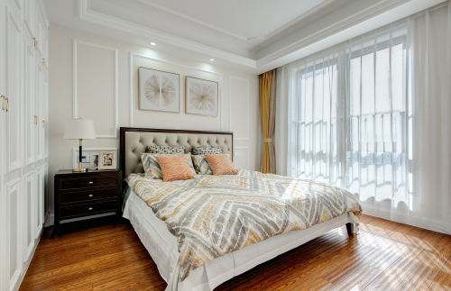 卧室窗帘装修效果图温馨121平美式三居卧室装修图