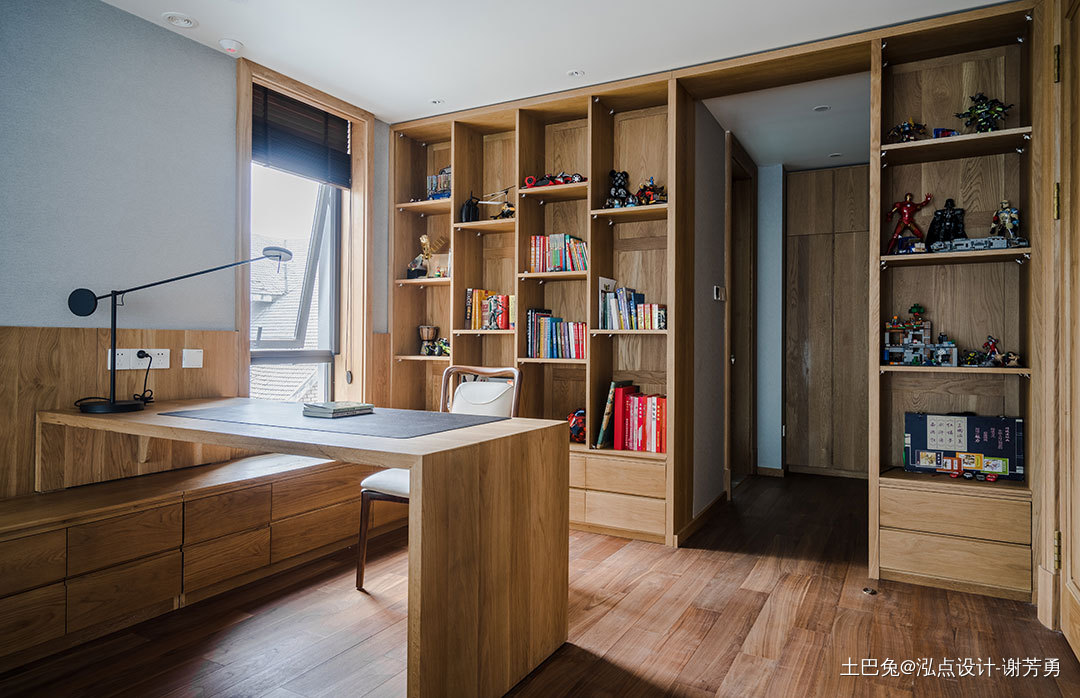 平中式别墅卧室实拍图功能区木地板中式现代功能区设计图片赏析