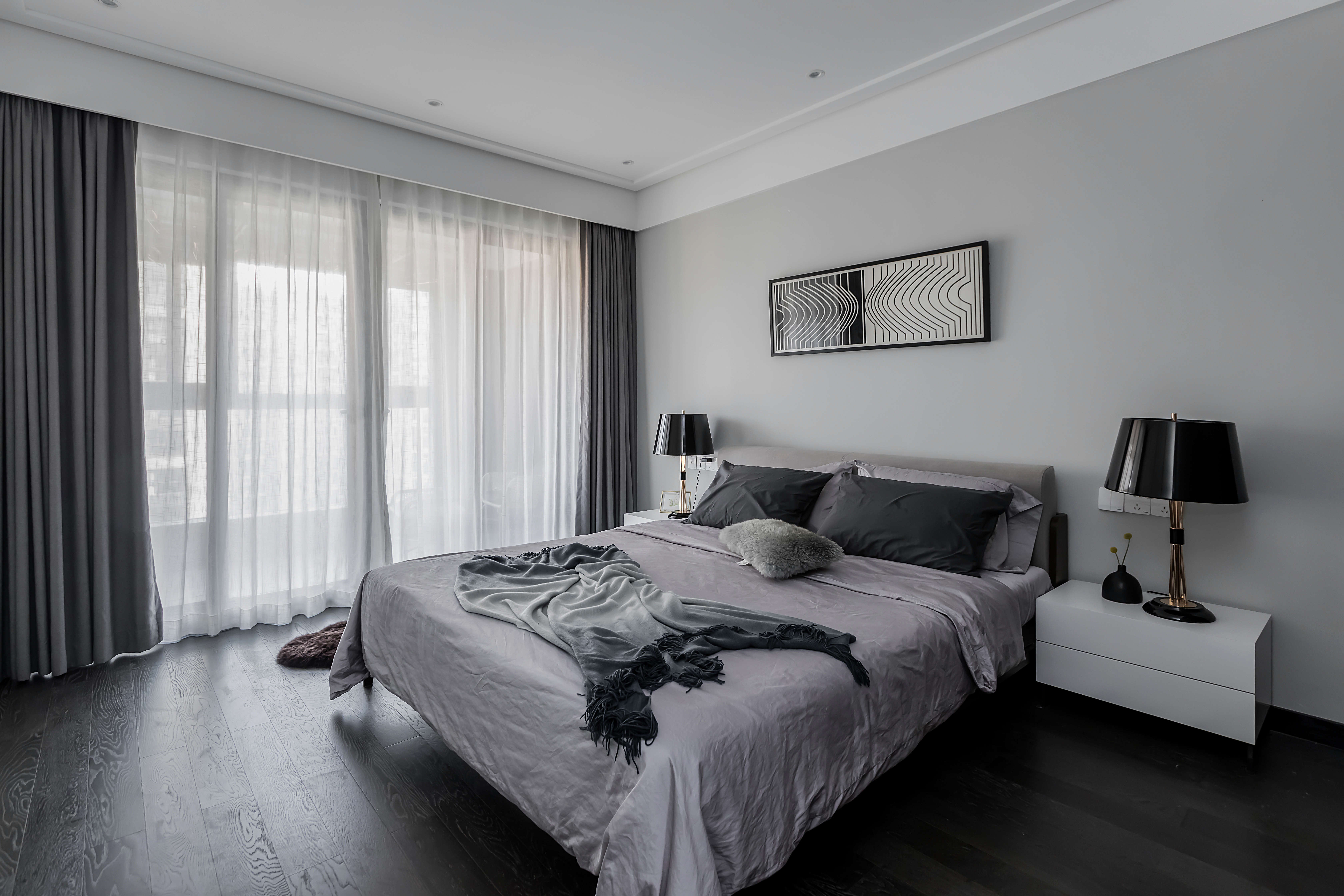 卧室窗帘装修效果图精致76平现代复式卧室装修设计现代简约卧室设计图片赏析