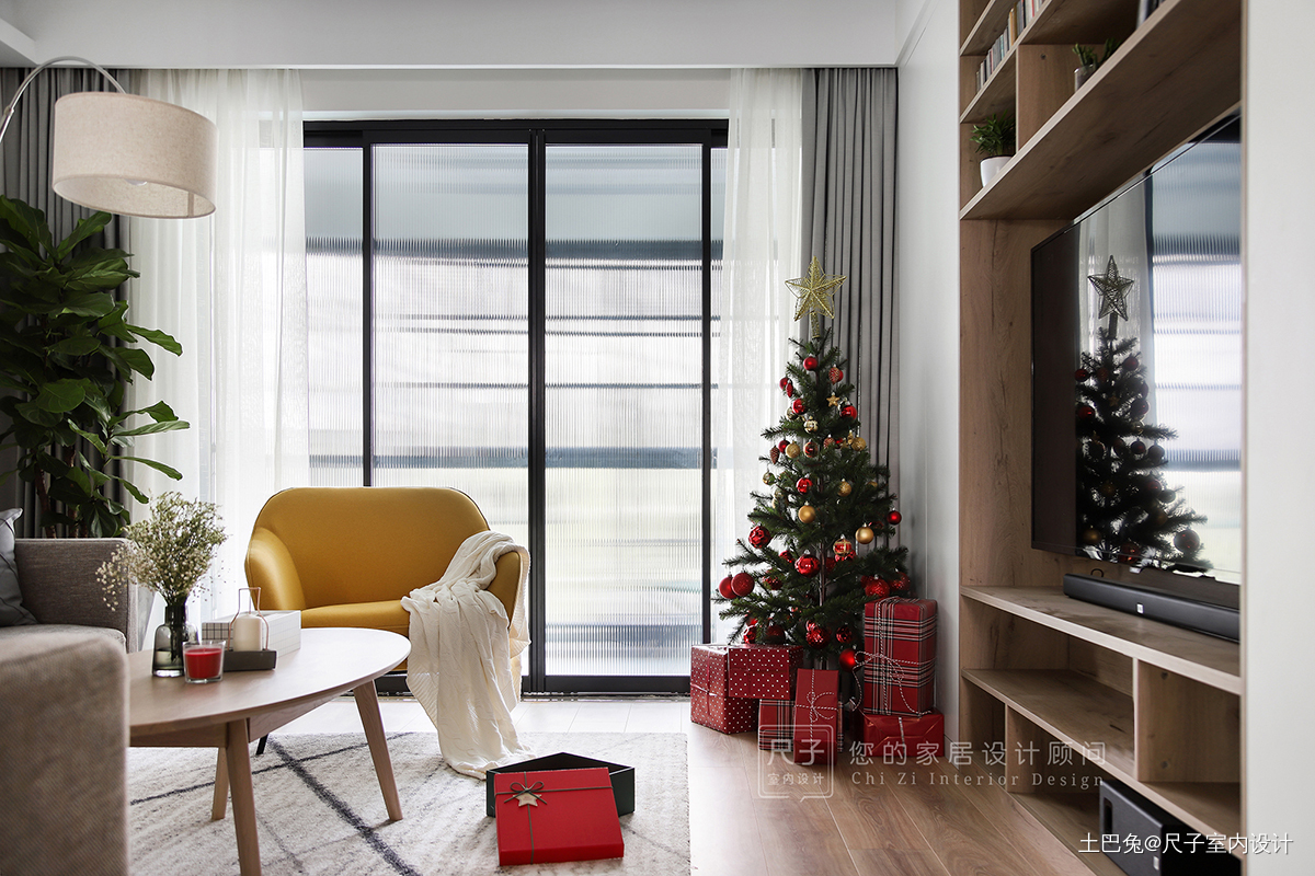 “圣诞味”的家现代客厅设计图现代简约客厅设计图片赏析