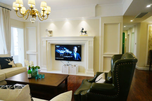 客厅电视背景墙装修效果图明亮109平美式三居客厅设计效