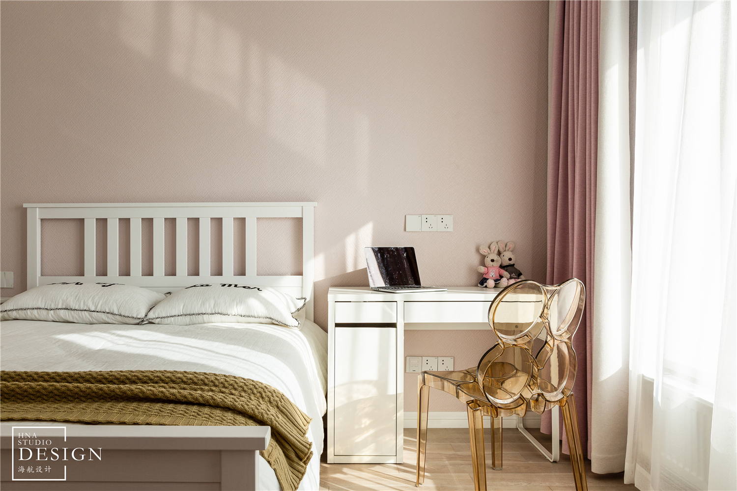 卧室床4装修效果图用爱解构设计，打造有品味的成长现代简约卧室设计图片赏析