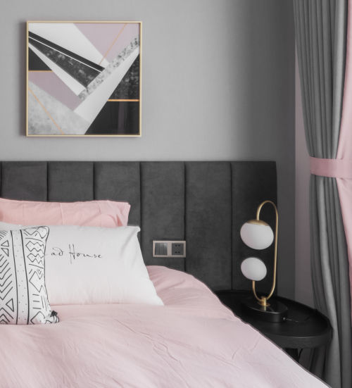 卧室床头柜装修效果图时髦精装现代卧室设计图片