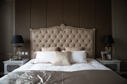 卧室床头柜1装修效果图浪漫642平美式别墅卧室美图