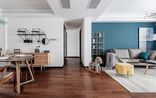 悠雅120平混搭三居客厅设计美图功能区木地板潮流混搭家装装修案例效果图