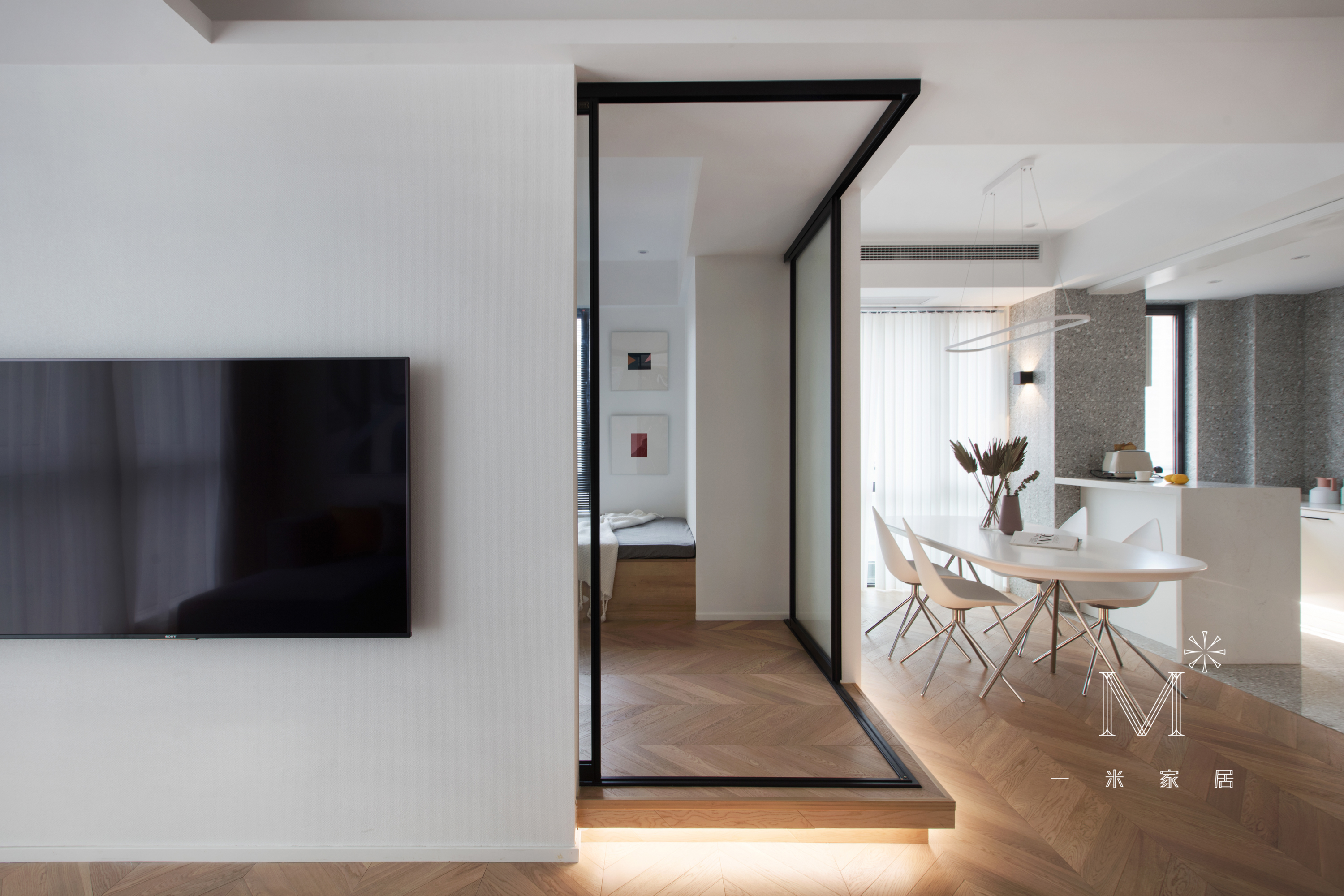 客厅木地板装修效果图130㎡现代北欧背景墙设计现代简约客厅设计图片赏析