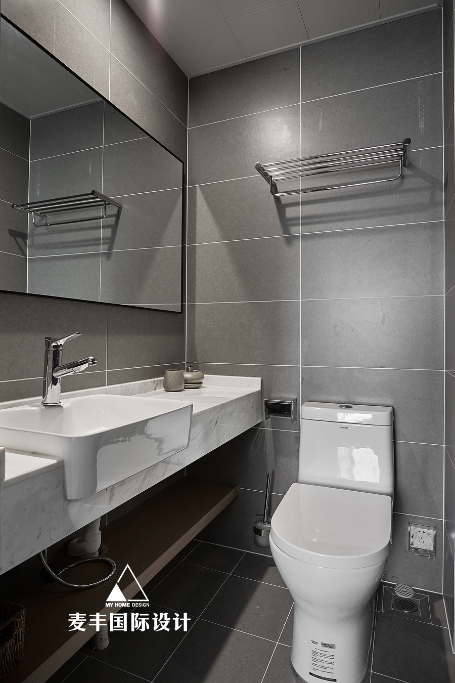 卫生间马桶装修效果图简约现代卫浴设计图现代简约卫生间设计图片赏析