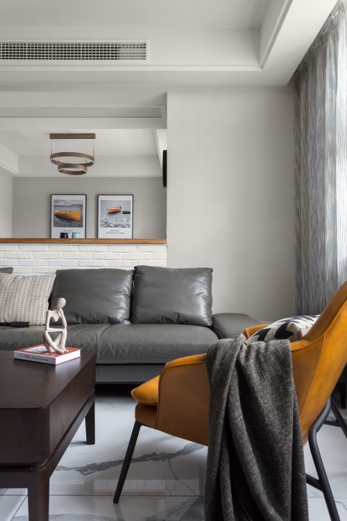 客厅沙发装修效果图明亮136平简约四居客厅案例图