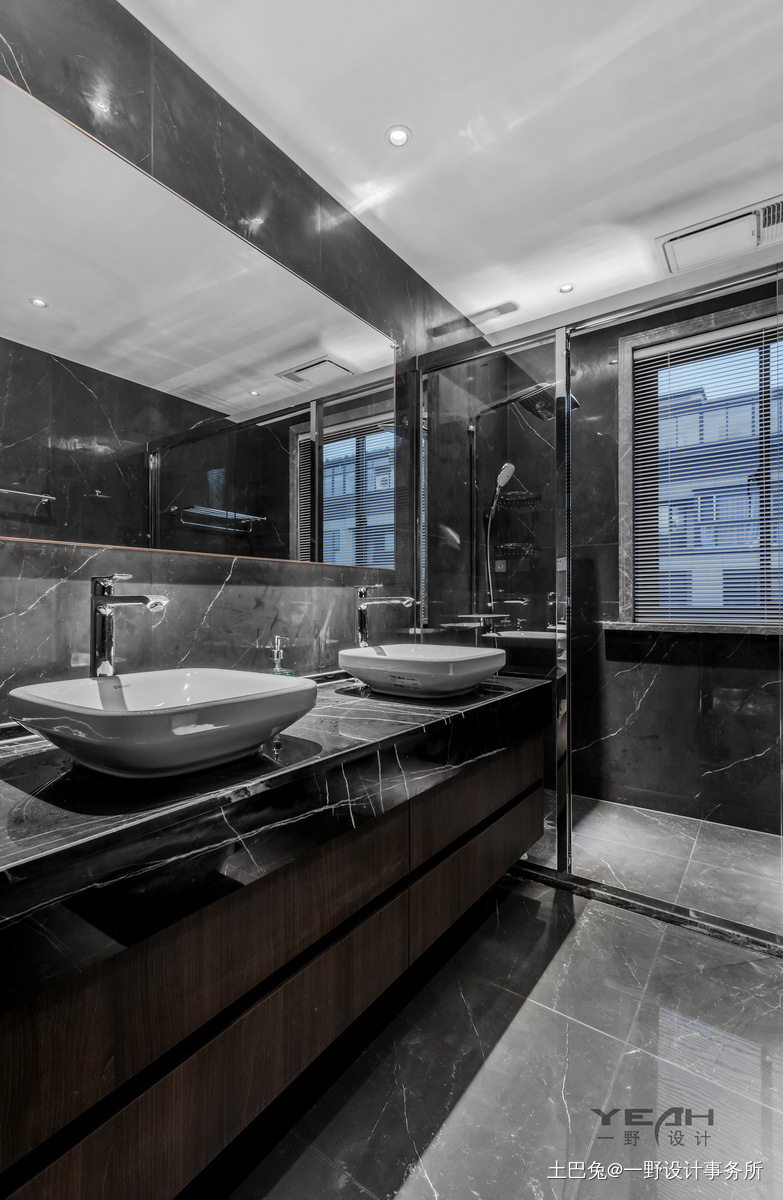 140m²现代黑白灰卫浴设计图片现代简约卫生间设计图片赏析
