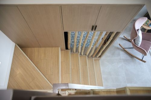 功能区4装修效果图小复式北欧风楼梯储物柜设计