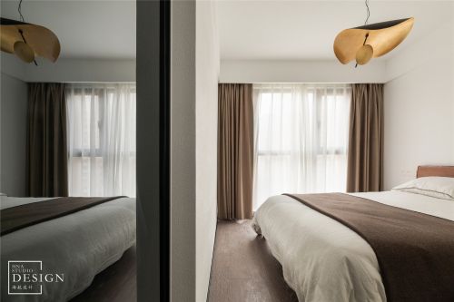 卧室窗帘2装修效果图黑白简约风主卧室设计图