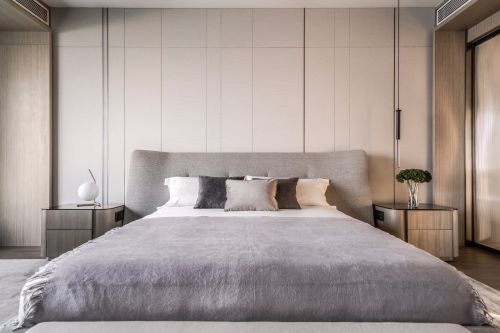 卧室床装修效果图515㎡平层现代风主卧设计图