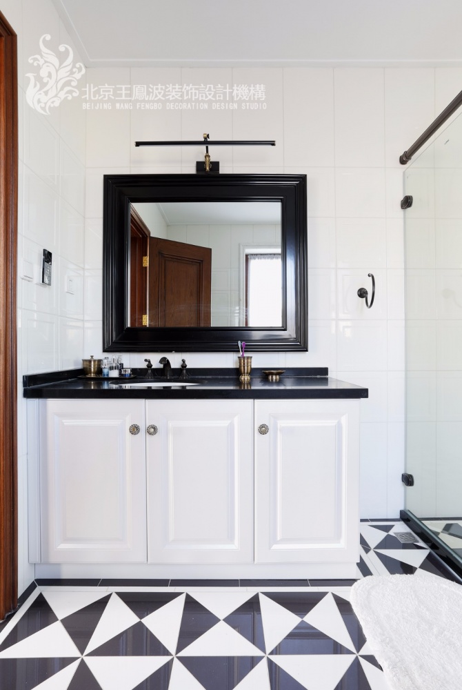 卫生间洗漱台2装修效果图温情美式风洗手台设计美式卫生间设计图片赏析