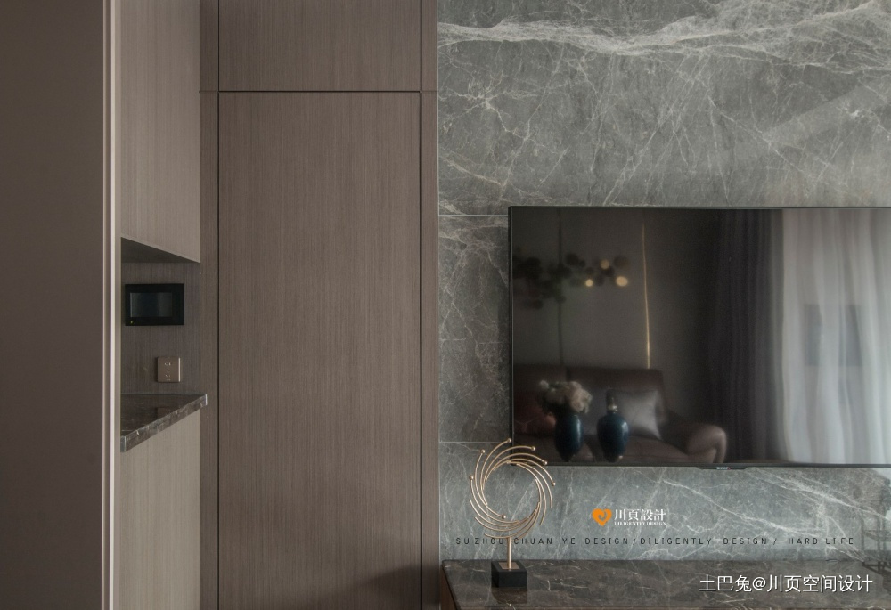 黑白灰的高冷and大地色系的温实现代简约客厅设计图片赏析