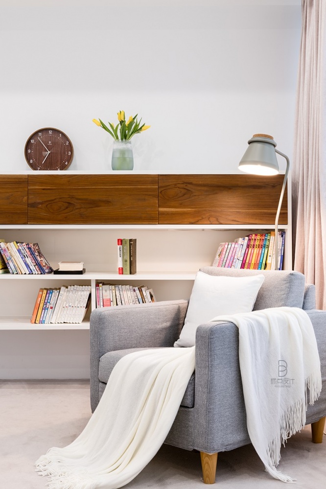 卧室木地板装修效果图品质简约风卧室书架设计现代简约卧室设计图片赏析