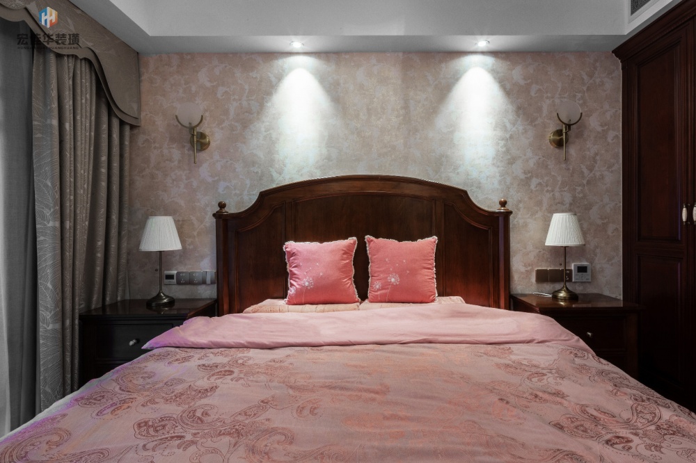 卧室床1装修效果图柔和美式风次卧室设计图美式卧室设计图片赏析