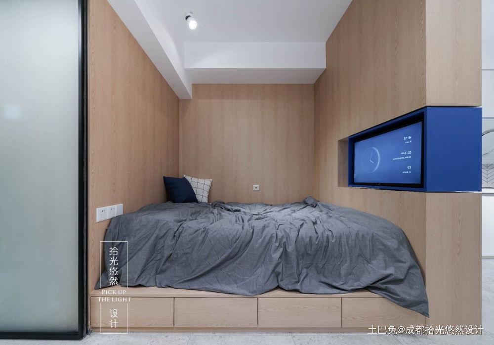 「两面」两个月让23㎡的公寓一应俱全现代简约卧室设计图片赏析