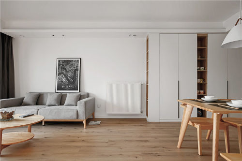 客厅木地板装修效果图清新北欧，她家把收纳做到了满分81-100m²三居北欧风家装装修案例效果图