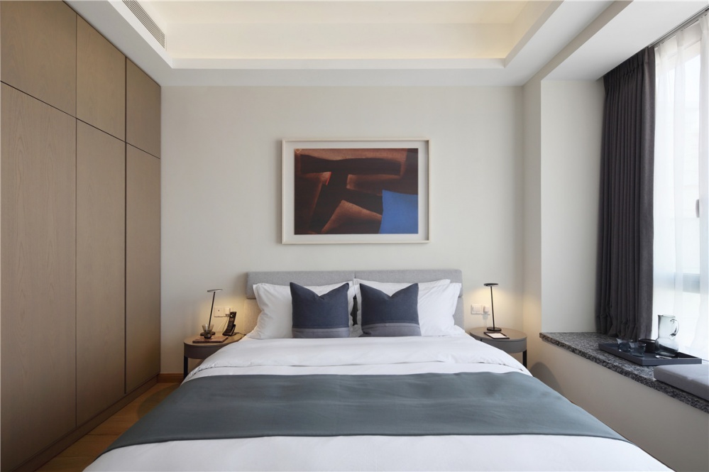 卧室窗帘5装修效果图深圳水湾1979平层公寓现代简约卧室设计图片赏析